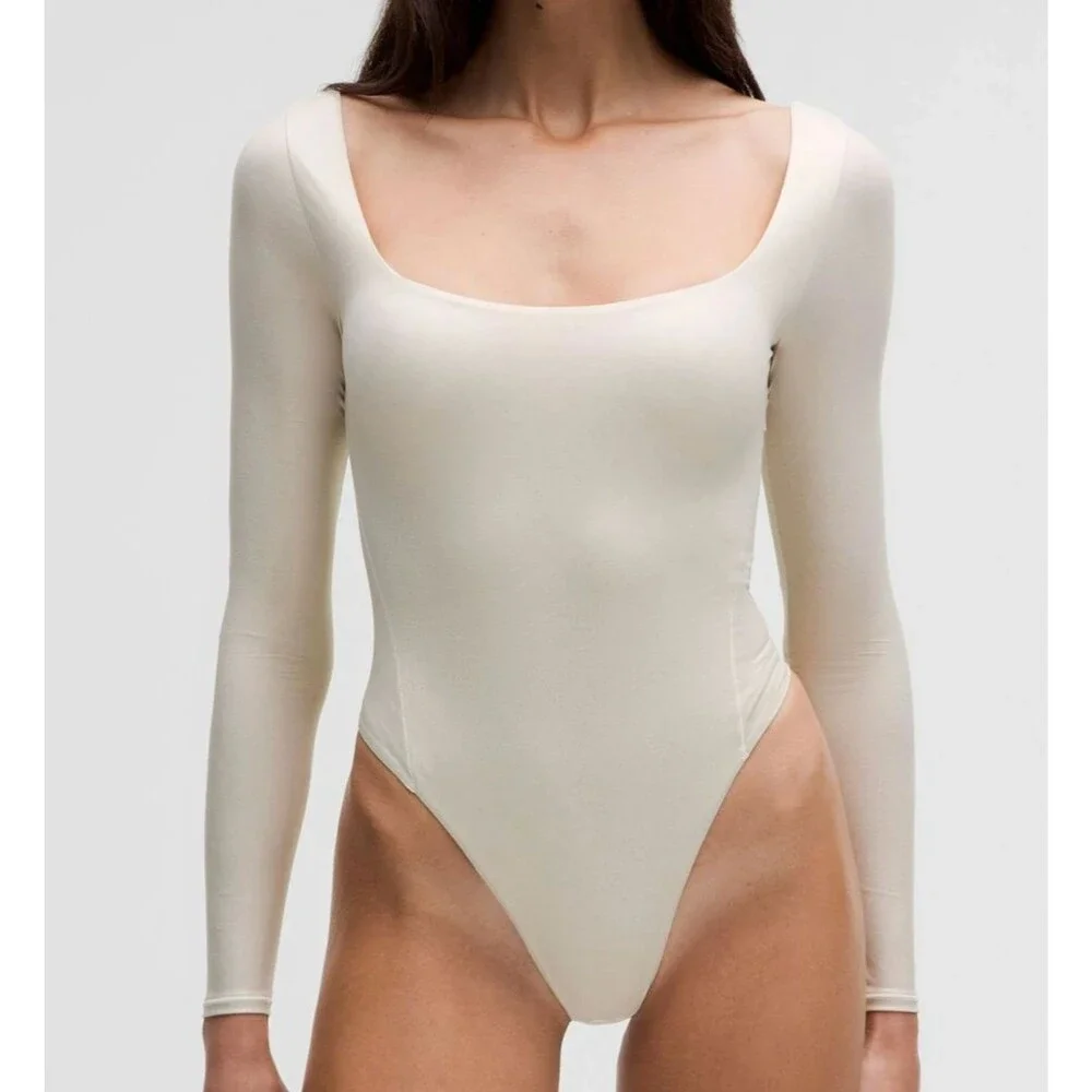 Lululemon Wundermost Ultra-Soft Nulu Square-Neck Long-Sleeve Bodysuit / Size SP